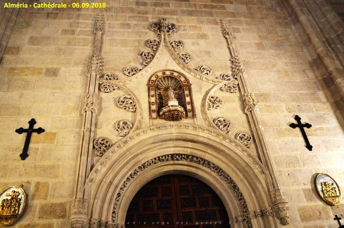 28 LA CATHEDRALE ET LE FORTERESSE DE L INCARNATION (82).JPG